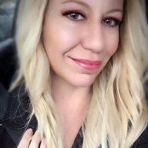 Meet your Posher, Vivian